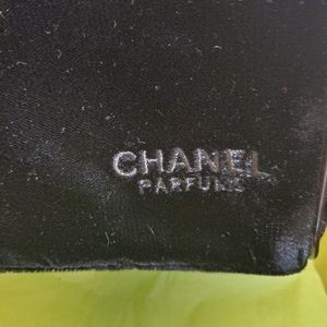 Chanel Parfums bag 🎒